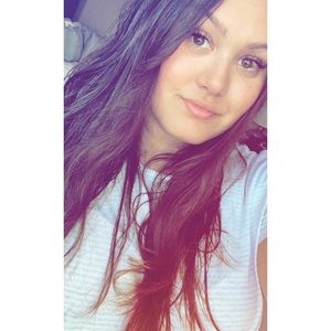 Meet your Posher, Kayla